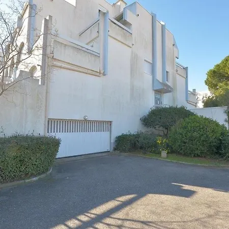 De 35 M² Avec 2 Piscines Dans La Résidence Au Du Grau-du-roi. * Le Grau-du-Roi